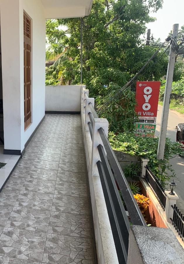 Jj Villa Bentota Aluthgama Exteriör bild