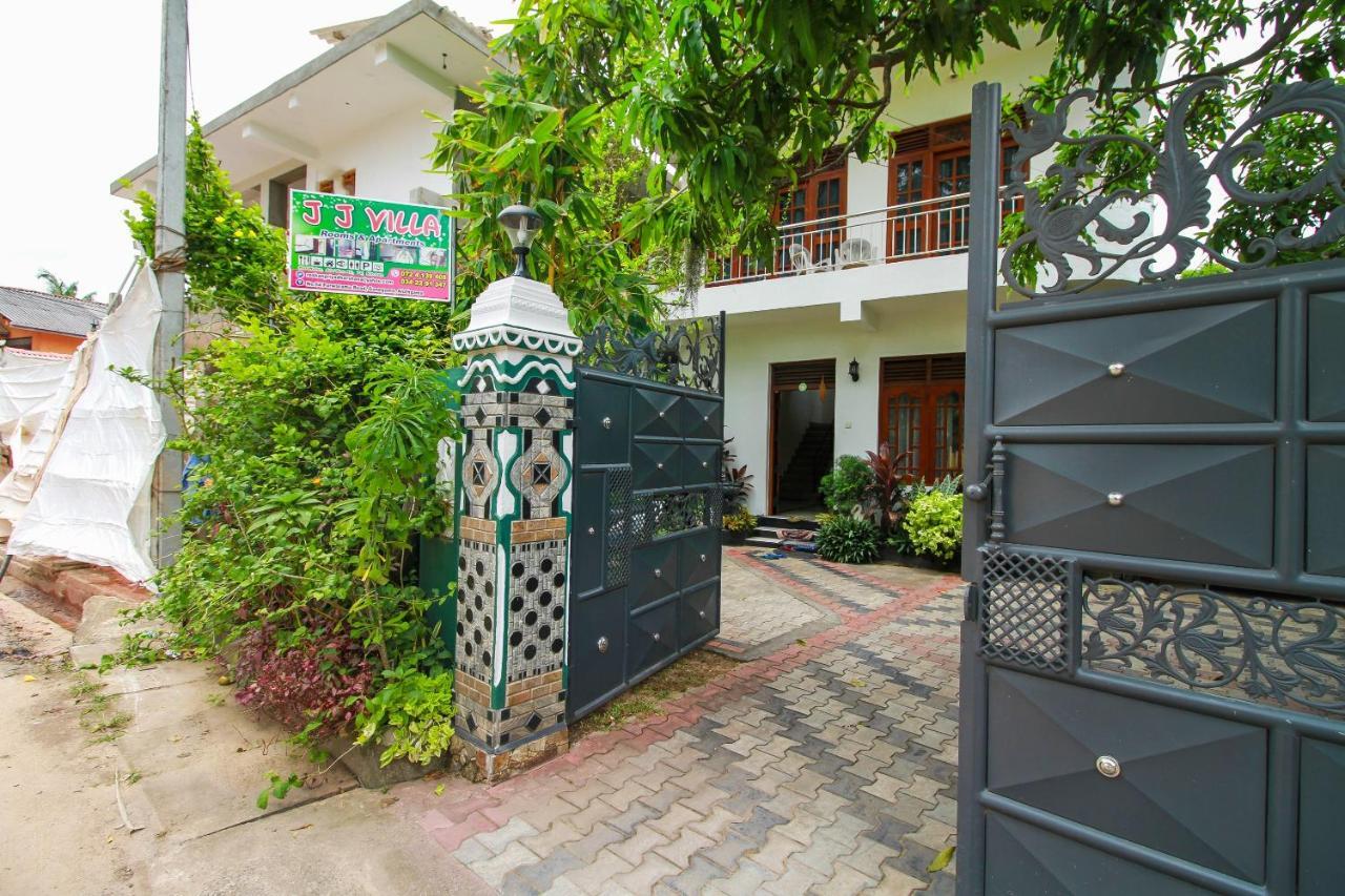 Jj Villa Bentota Aluthgama Exteriör bild